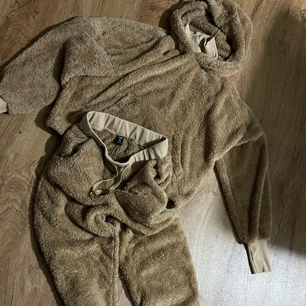 Teddy Sweatsuit.